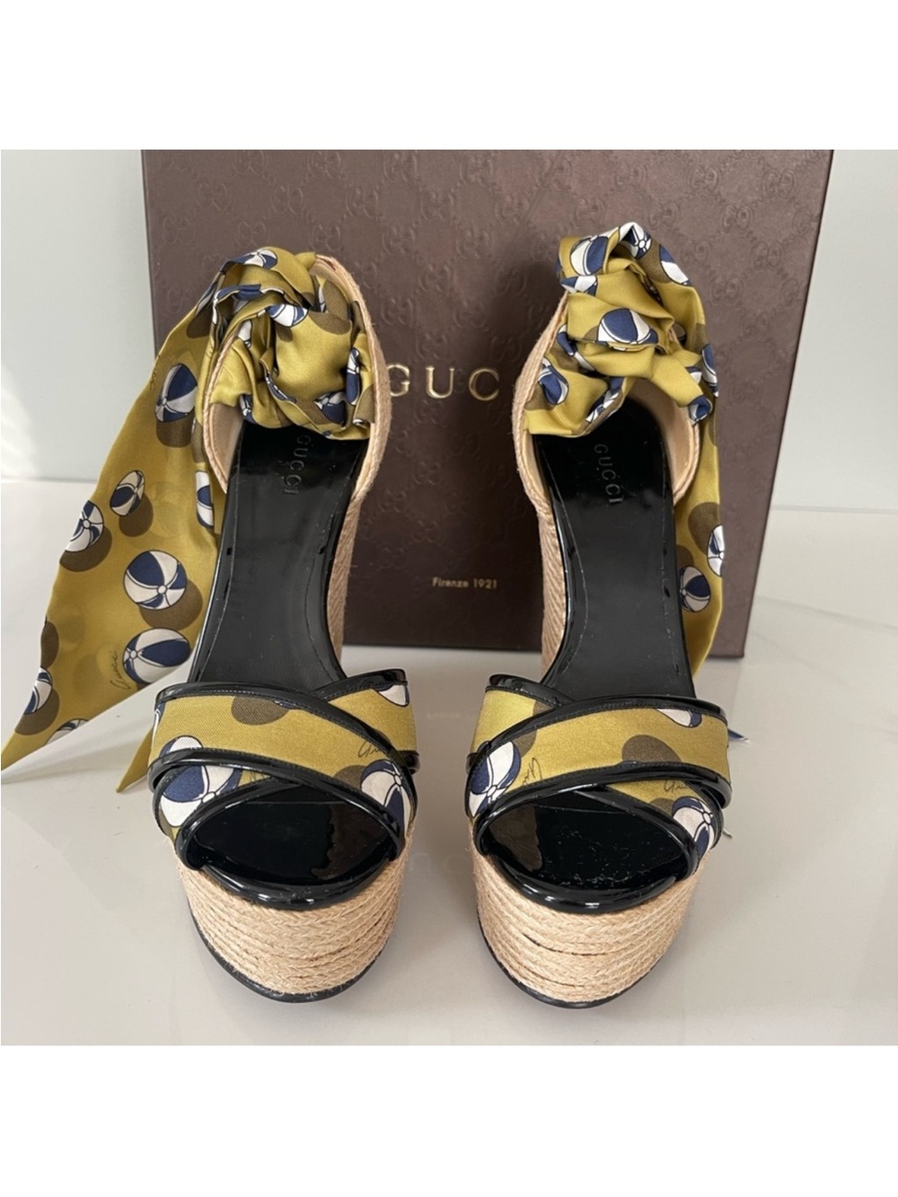 AUTHENTIC GUCCI RESORT COLLECTION WEDGES - Picture 4 of 10